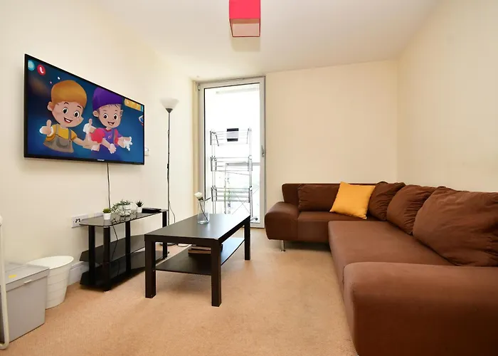 Comfortable 2 Bedroom Flat With Great View Near Canary Wharf